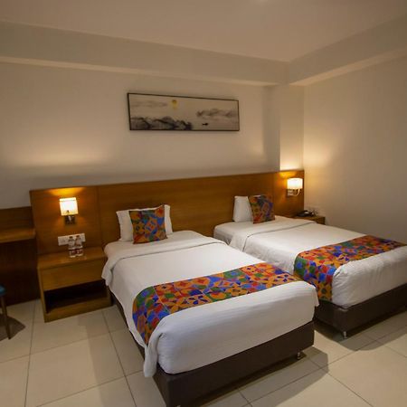 Monarch Express Chakan Hotel Exterior photo