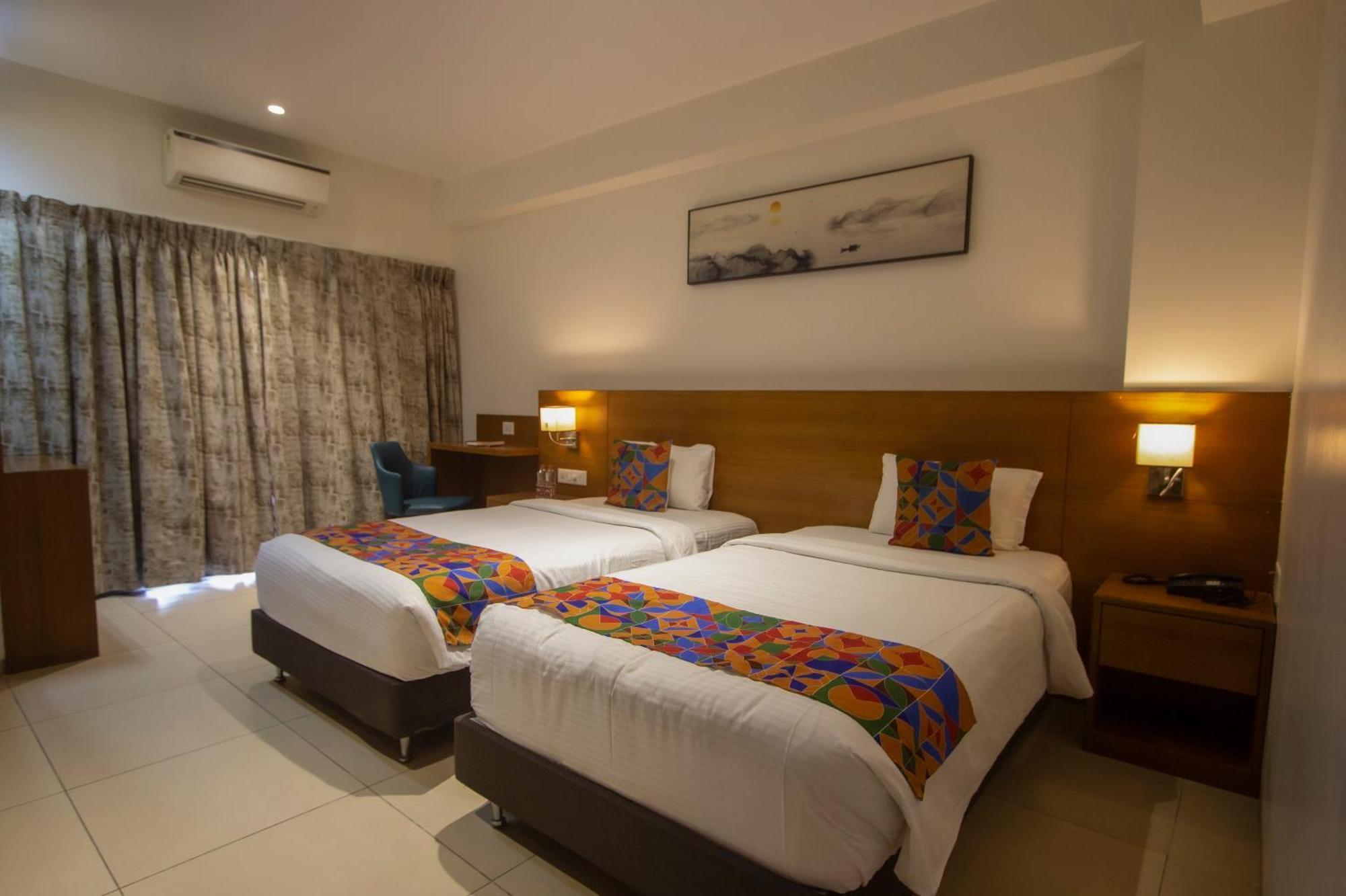 Monarch Express Chakan Hotel Exterior photo